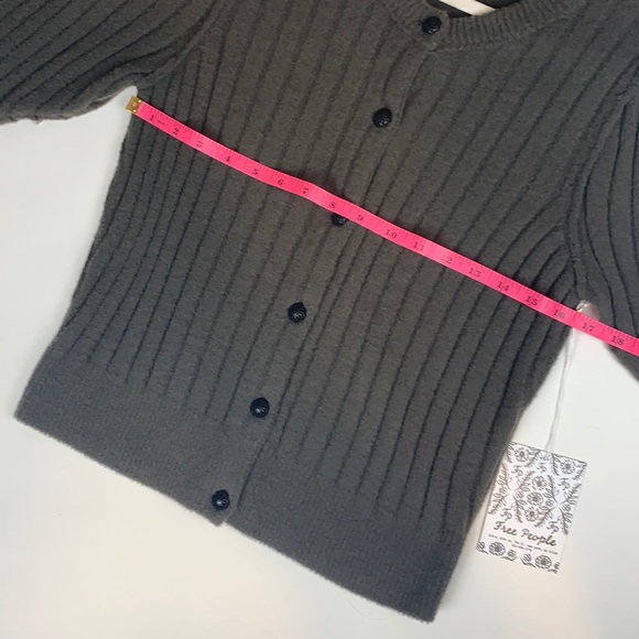 NWT Free People Sloane Cardigan in Raven Feather - Picture 7 of 9
